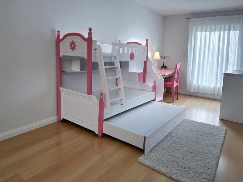 Cửa hàng bán giường tầng gỗ tự nhiên gần đây
